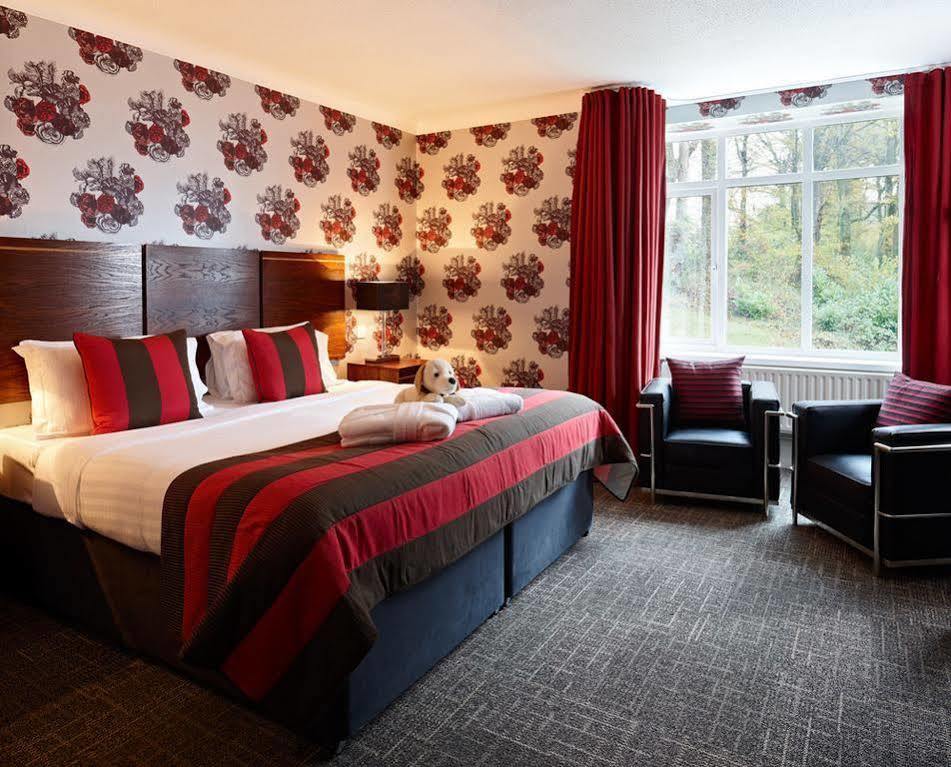 The Coed-Y-Mwstwr Hotel Bridgend  Exterior foto